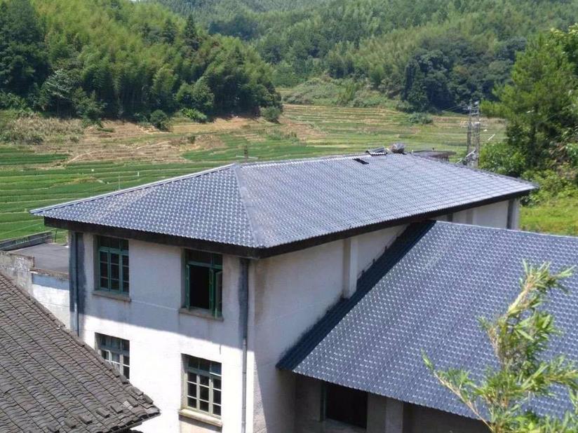关于兰州树脂瓦厂家生产的新型合成树脂瓦不褪色的技术是怎么实现的？